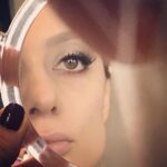 Yekta Naser Instagram - نگاه كن تمام آسمان من پر از شهاب ميشود..#فروغ_فرخزاد