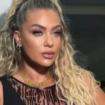 Yeliz Yeşilmen Instagram - İnsanlar fırsatların gelmesini bekler, fırsatlar da insanların gelmesini bekler.Yani fırsatlar bekler insanlar bekler kazanan hep mazeret olur ben hayatım boyunca fırsatların bana gelmesini beklemedim fırsatların üzerine dört nala atın üstünde koşarak gittim size de hayatta tecrübem olarak tavsiyem fırsatları beklemeyin siz her biriniz kendi içinizde mucizesiniz. Siz hayatınızda fırsat kaçırdığınızı düşünüyor musunuz kaçırdığınız en büyük fırsat neydi yorumlara gelin Yorumlarda buluşalım . Makyaj @cesurallbayrak #yelizyeşilmen #makeup #fyp #instagram #keşfet #öneçıkar