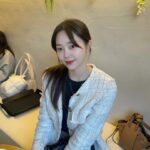 Yeo Joo-ha Instagram - Comfy💭🤎 @sonyounaclinic 에서 환절기도 이겨내봅시다아