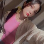 Yeo Joo-ha Instagram - We are at the middle of this year, Middle of ‘nowhere’. how ya doing all 🌷 Me, i’m able to put up with this year because of all ur lovings🎀