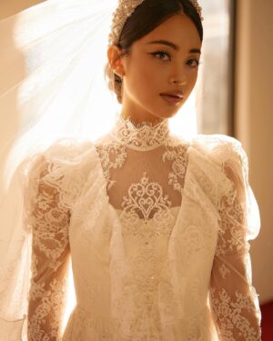 Yongwaree Anilbol Instagram - I’m so honored to be @sretsisofficial bride. Thank you @pimstarr and Sretsis team for putting my vision together. Walking down the aisle with Ave Marie in this dress is a dream.🌹#WillYouMarryFah