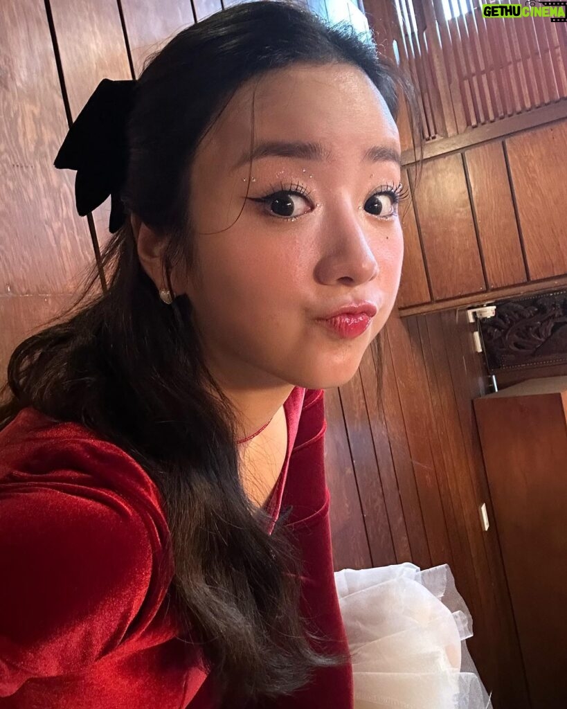 Yoon Bo-mi Instagram - 에이핑크첫캐롤 ⛄️pink christmas⛄️