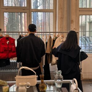 Yoon Seung-ah Instagram - 9년만에 🫢