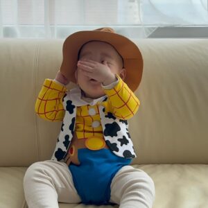Yoon Seung-ah Instagram - 🩵 1.신비주의 2.김우디 3.하이파이브 개인기 1 4.잘 놀아주는 예쁜 누나