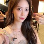 Yoona Instagram - 유나이트 컷 📸📸