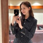 Yoona Instagram - 유나이트 컷 📸📸