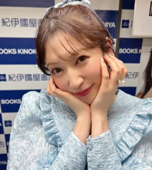 Yoshida Akari Thumbnail - 8.9K Likes - Top Liked Instagram Posts and Photos