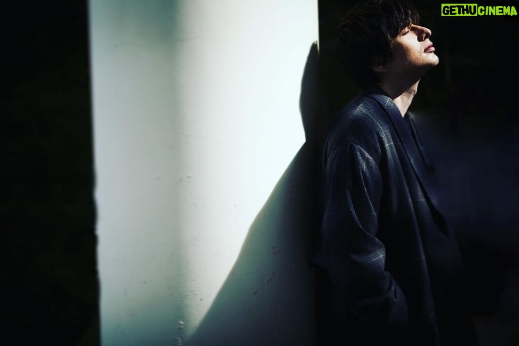 Yu Shirota Instagram - ジャケ写のオフショット。 #どれが好き ? #ちょっと加工頑張った #そして何よりどの曲が好きでしたか ? #Mariage