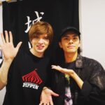 Yu Shirota Instagram - お客様シリーズ④ 時系列も順番もめちゃくちゃですが、、、 . Team ワタナベエンターテインメント!! . 加治＆瀬戸！ この2人の組み合わせ、とっても好きなの。”ブロ銃”の時も観劇の回被ってたなぁ。こう見えて、この2人同い年です笑 2人ともめちゃくちゃ興奮して楽屋に来てくれて、本当に嬉しかった☺︎3人のLINEもテンション高くて笑ったなぁ笑 2人ともありがとう!! . . 打って変わって和田のおじさんは、すごーく冷静に感想を話してくれた。 「ピピン は優そのまんまだね」と言われたのだけど、これ褒められてるってことでいいのかな？笑 そしてBaby心からおめでとう☺︎楽しみぃ!!!! . . マルちゃん!!30周年コンサートでは、素敵な空間を共有させていただきました☺︎いつも愛に溢れたマルちゃんに会うと、心が和みます。労ってくれてありがとう。 . . 中尾!”文学処女”でちょろっとしかご一緒してないけど、最近大活躍でおじさんは嬉しいです笑”あなたの番です”長丁場頑張ってね! . . 淳ちゃん。めちゃんこ忙しい中観に来てくれて本当に嬉しかった。オシャンな服着てるねって褒めたら「社長にパジャマって言われました」って笑 きゃわたん☺︎ 大切な大切な弟です。 . . ゆうき!ひっさびに会ったけど、安定のテンションで嬉しかった笑 最近全然話せてないからまた落ち着いらたゆっくり飯でもいきまひょ☺︎ . . 劇団Patchの近藤頌利くん は舞台を中心に活躍中。今何人くらいいるんだろう？とりあえずIMYのライバルだな笑 . . 初めましての見上愛ちゃん。まだ19歳のフレッシュな若手。どんなお芝居するのかとても気になる。これから夢に向かって頑張って下さいまし!! . . 三津谷亮くん。昔から知ってるけど、ちゃんと絡んだことないなぁ、、今度ゆっくり話しましょ☺︎ . . そしてヒデさん!!シューイチ”でも”ピピン “を取り上げていただき、本当にありがとうございます!!いつも優しく温かいお人柄に感謝です。こうして先輩方から褒めていただくと、めちゃくちゃモチベーション上がります!! . #ピピン #中山秀征 さん #マルシア さん #和田正人 さん #加治将樹 さん #瀬戸康史 さん #山田裕貴 さん #三津谷亮 さん #志尊淳 さん #中尾暢樹 さん #近藤頌利 さん #見上愛 さん #お客様シリーズ #素敵な先輩後輩