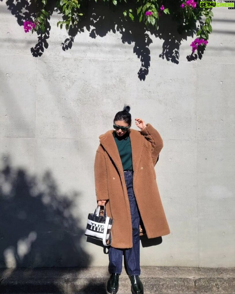 Yu Yamada Instagram - この冬大活躍してくれた MaxMaraのテディベアコート♡♡♡ 寒いのが本当に苦手ですが このコートがあるだけで 無敵になれました(爆) #coat @maxmara #tops @zara #pants @levis #sunglasses @prada #shoes @maisonmargiela #bag @the_weekend_hotel