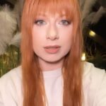 Yuliya Savicheva Instagram - Спасибо за ваши комментарии под клипом #Девочка на YouTube, все читаю