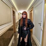 Yuliya Savicheva Instagram - На днях выступала с песней «Не до любви» в Государственном кремлевском дворце в одном из трех образов клипа. Кстати, кто не успел посмотреть — оставляю ссылку в сторис. А само выступление можно будет увидеть в Новогодние праздники на ТВЦ.