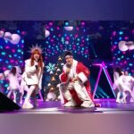 Yuliya Savicheva Instagram - Любимая новогодняя детская песня🎄🎶 Всех с Новым годом дорогие наши❤️ Как вам наше праздничное исполнение?🎉