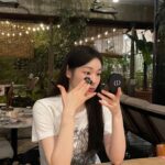Yuna Kim Instagram - 챱챱 톡톡🖤 #디올뷰티 #디올포에버 #디올쿠션 #디올포에버스킨글로우쿠션 #디올포에버루미너스매트쿠션