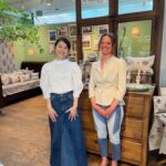 Yuriko Ishida Instagram - coral & tusk @coralandtusk のデザイナー ステファニーと。 本日2023.5.5は やっとやっと直接お会いする ことができた，幸せな日。 コーラルandタスクの15周年、そしてそれを記念したステファニーの素晴らしい本の出版を記念したイベントが 表参道のH.P DECO にて 5/12まで開催されています。 本の中には、まだどこにも話してない秘密の？コラボレーションのお知らせもあります。 でもまだそれを世の中に出せるのは数ヶ月後になるかと思いますが…お楽しみにしていてください。とにかく、ステファニーから放たれるまっすぐで明るくて力強いパワーが本当に好きです。👏🏻👏🏻👏🏻 明日は大阪でイベントがあるそうです。関西方面の皆様、是非お出かけください。 #coralandtusk