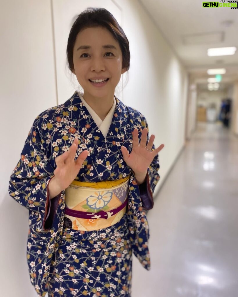 Yuriko Ishida Instagram - 撮影　板谷由夏 🐯👏🏻 私の役は 猪爪はる といいます。いのつめ　はる　です #虎に翼