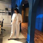 Yuriko Ishida Instagram - フジテレビ系列 「転職の魔王様」 撮影しております。 私の役は洋子さん。 落合洋子と申します。 ようこ、という名前に やたらに縁があるなぁ。 7月17日(月) 夜10:00スタート👏🏻 #転職の魔王様
