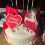 Yuuka Kageyama Instagram - 影山優佳 Birthday Event 2024 無事終了しました！お祝いいただきありがとうございました！ 久しぶりにファンの皆様の前に立つ機会を作れたこと、そして大好きな皆さまにお誕生日を祝っていただけたこと、大変幸せで光栄です🌸 かげさぽのみなさんが大好きです！ そして！このイベントの全てを導いてくれたさりなちゃん！いつも助けてくれてありがとう🍀2人のトーク、一切台本ないの、改めてすごいことだよね。笑 動画にてメッセージを寄せてくださったウエンツ瑛士さん、奈緒さん、槙野智章さん、田辺誠一さんも本当に本当にありがとうございました！ さらに！ みなさまのお陰で、今回制作したバースデー記念グッズたちの受注生産でのオンライン販売が決定しました✨㊗️ これは本当にすごいことなんだそうです…！ いつも応援してくださるみなさんのもとにもグッズが行き届くことを願っております！ 来週販売開始を予定しておりますのでまたお知らせをチェックしてください✨ 個別のお写真もまた載せますね✏️ 感想お待ちしてます☺️ 本当に本当にありがとうございました！！！ 今後ともよろしくお願いします！ #影山優佳23ちゃい #影山優佳 #かげさぽのお席