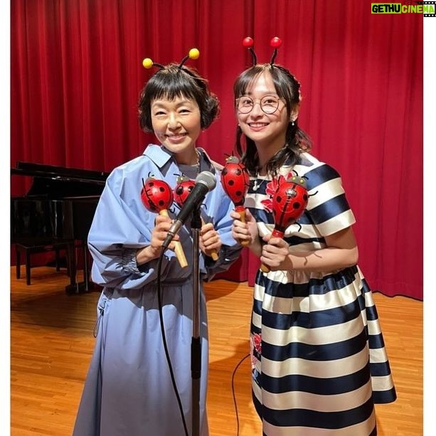 Yuuka Kageyama Instagram - #春になったら 最終回を迎えることができました🌸 最後までご視聴いただきありがとうございました！ 杉村助産院の斉藤愛里として、 節子先生や瞳先生、ご家族のみなさまともに出産という大切なひとときを経験させていただいたこと。 影山優佳として、 主演の奈緒さん木梨さんをはじめ豊かな人生経験、芝居経験をお持ちのキャストのみなさまのそばでたくさんのことを学ばせていただいたこと。 かけがえのない時間とみなさまとのご縁に感謝の気持ちでいっぱいです！ 瞳さんや雅彦さんのように、愛里のように、 自分の人生を愛して支えてくださる周りへの感謝を忘れずに 1日1日を精一杯、全力で生きていきたいと思います。 改めまして3ヶ月間本当にありがとうございました！ 今後とも宜しくお願いします！ P.S.番宣で出演させていただいた#ぽかぽか もありがとうございました！大好きなお二人とご一緒できて光栄でした☺️ そして共演者の皆様が一緒にたくさん写真を撮ってくださりました！本当にお世話になりました☺️🙇‍♀️ 斉藤愛里 影山優佳
