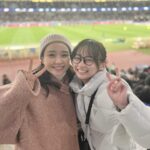 Yuuka Kageyama Instagram - FIFAワールドカップ26アジア2次予選 日本×北朝鮮 勝利おめでとうございます🎉🎊 今回は奈緒さんのお隣で熱烈応援させていただきました！ 大きな大きな一歩を、スタジアムで体感できて大変興奮しました！ありがとうございました！ これから続く予選も、みなさんが怪我なく自分たちらしくプレーができていけることを祈っております！ #samuraiblue #サッカー日本代表 #スタグル