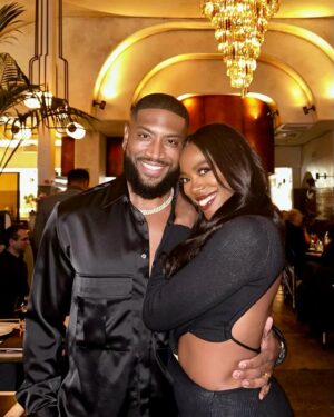 Yvonne Orji Instagram - Me: Thursday night. You not free.
Her: Huh?
Me: I’m taking you out. 
Her: To where?
Me: Don’t ask questions. Get dressed up. I’ll pick you up at 7pm.
Her: Bryyyyyaaannn STTAAHHP. You gon’start rumors. 
Me: Let’em talk. I need this to be the energy you experience all year. 
•
This is US. 
#FriendDate