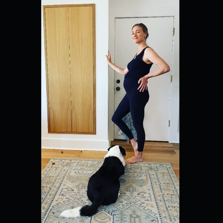 Yvonne Strahovski Instagram - Well here we go. Baby bump #3 🙈✨💥 Pizza really wanted to be in the photo. So did Mr tiny feet hiding behind me.