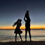 Yvonne Strahovski Instagram - A sunset series. Heart explosion. Complete with Moon, Jupiter & Venus (or was it Mars?:) Thanks @jennbrowntv ♥️ 🌙