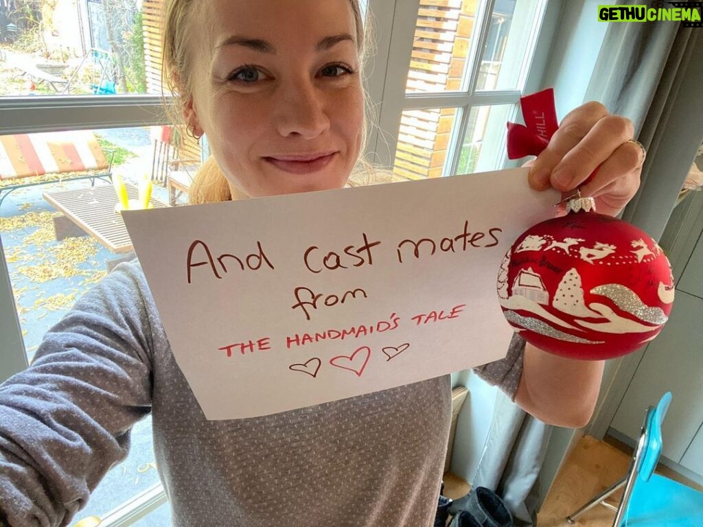 Yvonne Strahovski Instagram - Oh hey 👋🏼 8 hrs & 6 min to go to bid for these ornaments at www.celebritiesforsmiles.com helping @operationsmile change children’s lives with SMILES!!!!!❤️ Thank you for reading & hopefully participating ❤️