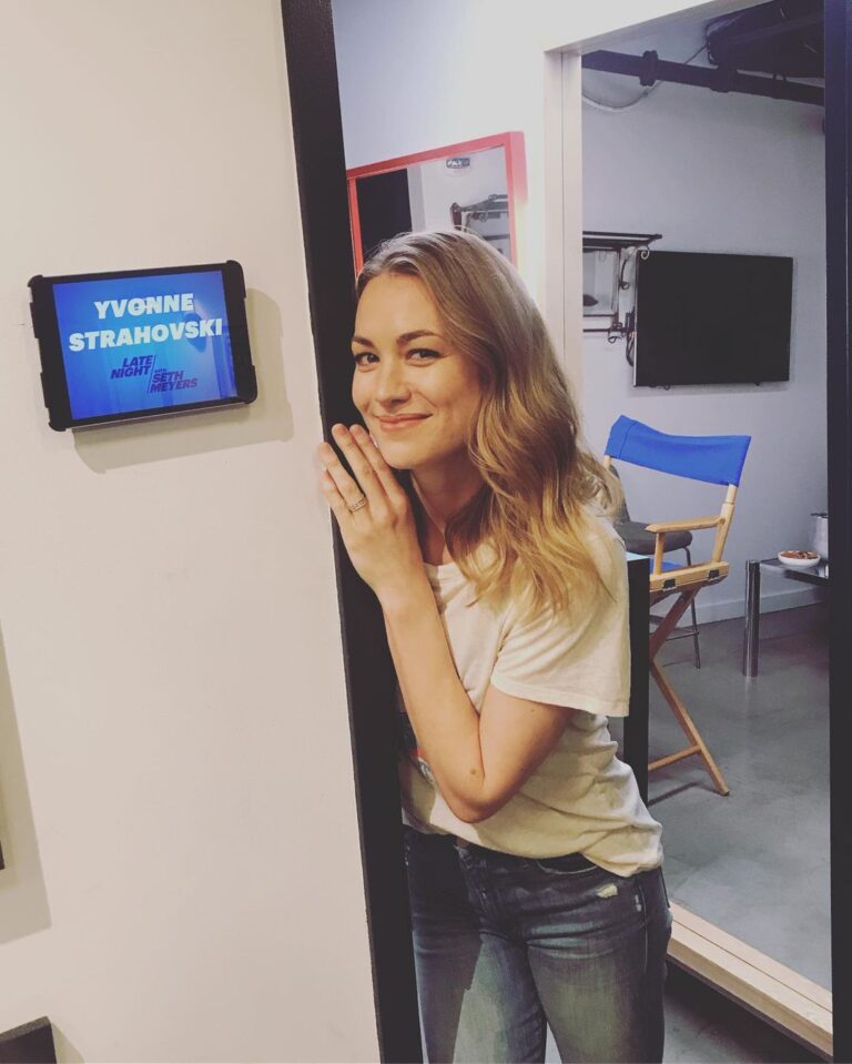 Yvonne Strahovski Instagram - 💥TONIGHT! SETH MEYERS! 💥