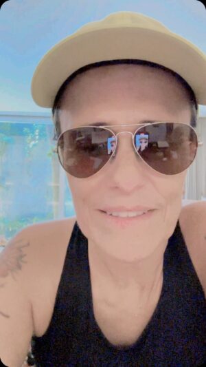 Zélia Duncan Instagram - Correr, andar de bicicleta e ser mulher. por #julietahernandes e todas as outras arrancadas de nós