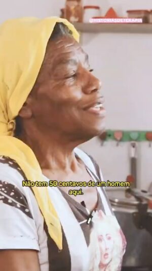 Zélia Duncan Instagram - "Não tem 50 centavos de um homem aqui".
Nascida nos anos 50, a Dona Maria Helena sempre sonhou em ter a sua própria casa e sabia que esse sonho era dela e não seria dividido com homem nenhum. A alegria da dona Maria Helena contagia, aos 73 anos ela agora só pensa em poder deixar um legado para sua neta que vai levar adiante algo mais valioso que os poucos bens que sua avó deixará aqui na Terra, que é a sua história de vida. @historiasdeterapia (repost). "Orgulho da coragem" #8m