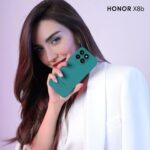 Zahraa Sami Instagram - تصميم انيق و حديث لهاتف #honorx8b بلإصدار الأخضر تميز بأسلوب مختلف 💚 @honoriraq