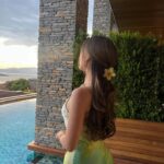 Zahraa Sami Instagram - Fav pieces this summer 🌊 قطعي المفضلة الانيقة هذا الصيف 🤍