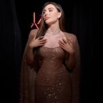 Zahraa Sami Instagram - Let your light shine ⭐️ Final episode of yooz talent .. شنو رايكم بجمال آخر خلقة من يوز تالنت حشتاقلكم🤍.. My Look in Details: •Stylist: @elimchantaf •Total Look: @fawzihaddadofficial •Jewelry: @zoughaibandco | @zoughaibandco.iq | @christinezoughaib •Mua: @mhmdghaith1 •Hair: @amjad_hairstyle1 •The amazing photographer! : @ali.macro @mbciraqtv @asiacellconnect @yooz.iq @awsstudiosofficial