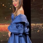 Zahraa Sami Instagram - Hey Princess 👸🏻 حلقة البرايم الأخير من برنامج #yooz_talent ✨ ___________________ My Look for in Details: •Stylist: @elimchantaf •Total Look: @yona.iq @nourfathallah •Jewelry: @zoughaibandco | @zoughaibandco.iq | @christinezoughaib •Mua: @mhmdghaith1 •Hair: @amjad_hairstyle1