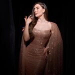 Zahraa Sami Instagram - Let your light shine ⭐️ Final episode of yooz talent .. شنو رايكم بجمال آخر خلقة من يوز تالنت حشتاقلكم🤍.. My Look in Details: •Stylist: @elimchantaf •Total Look: @fawzihaddadofficial •Jewelry: @zoughaibandco | @zoughaibandco.iq | @christinezoughaib •Mua: @mhmdghaith1 •Hair: @amjad_hairstyle1 •The amazing photographer! : @ali.macro @mbciraqtv @asiacellconnect @yooz.iq @awsstudiosofficial