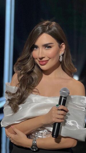 Zahraa Sami Instagram - الحلقة الثانية يوم الاحد بس مسألتكم عجبتكم مواهب الحلقة الاولى من YOOZ talent ؟ ⭐️
