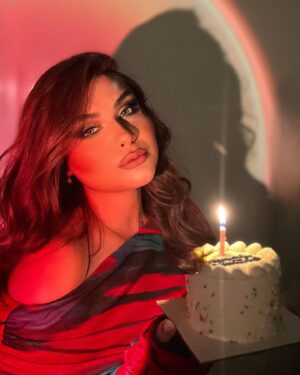 Zainab Ghazi Instagram - It's My BIRTHDAY 🎈