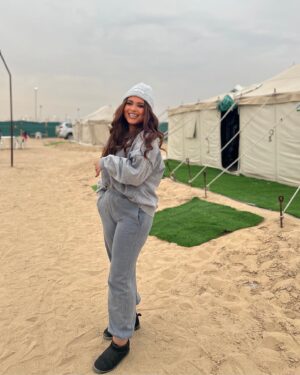 Zainab Ghazi Instagram - Obsessed with my self !
