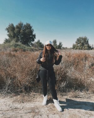 Zainab Ghazi Instagram - Just be a better you, for YOU🖤