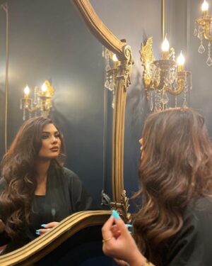 Zainab Ghazi Instagram - الحياة رحلة لصنع الذات وليس البحث عنها، اخلق من نفسك شيئاً يصعب تقليده!