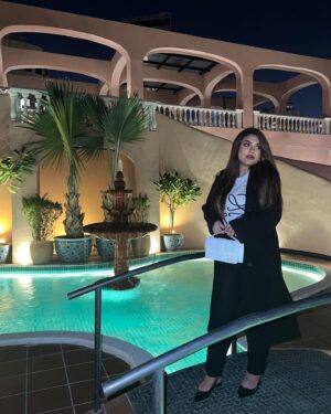 Zainab Ghazi Instagram - ‏ماراح يساعدونك اذا حسوا بتكون احسن منهم !