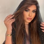 Zainab Ghazi Instagram - انا الافراح والارباح والفايض وراس المال🎼🖤