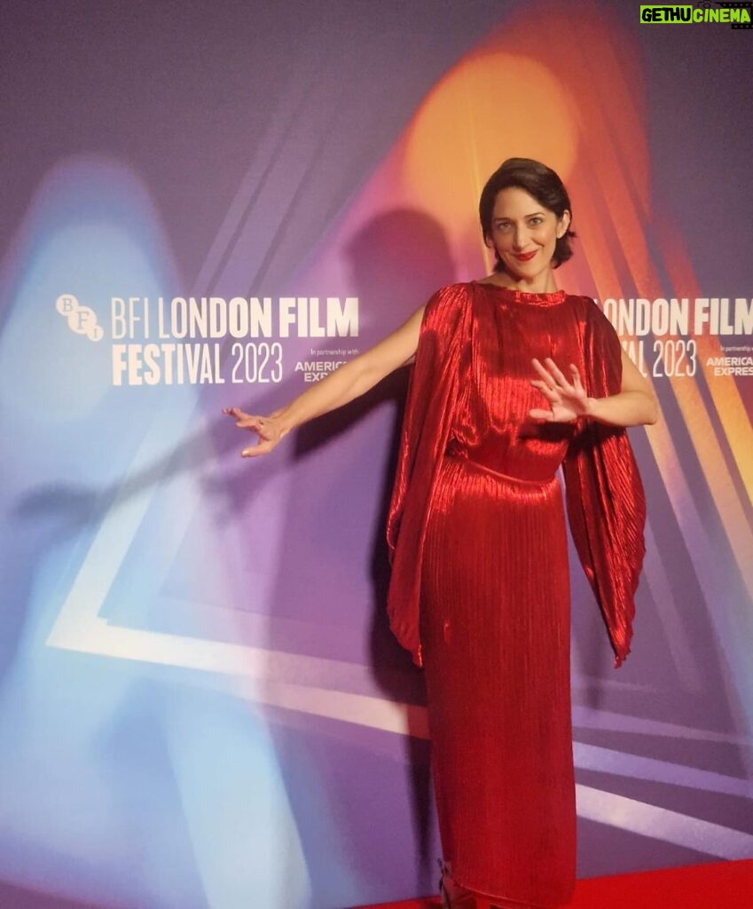 Zar Amir Ebrahimi Instagram - She is light. She is Shayda 💕 Zar Amir Ebrahimi stuns on the red carpet at the UK premiere of #ShaydaFilm at the 2023 @britishfilminstitute London Film Festival. #LFF2023