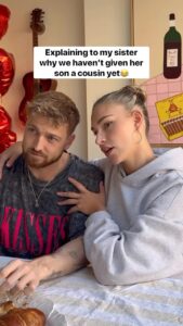 Zara McDermott Instagram - Saw a couple do this on TikTok an couldn’t relate more 😂 @louise.thompson @ryan.libbey