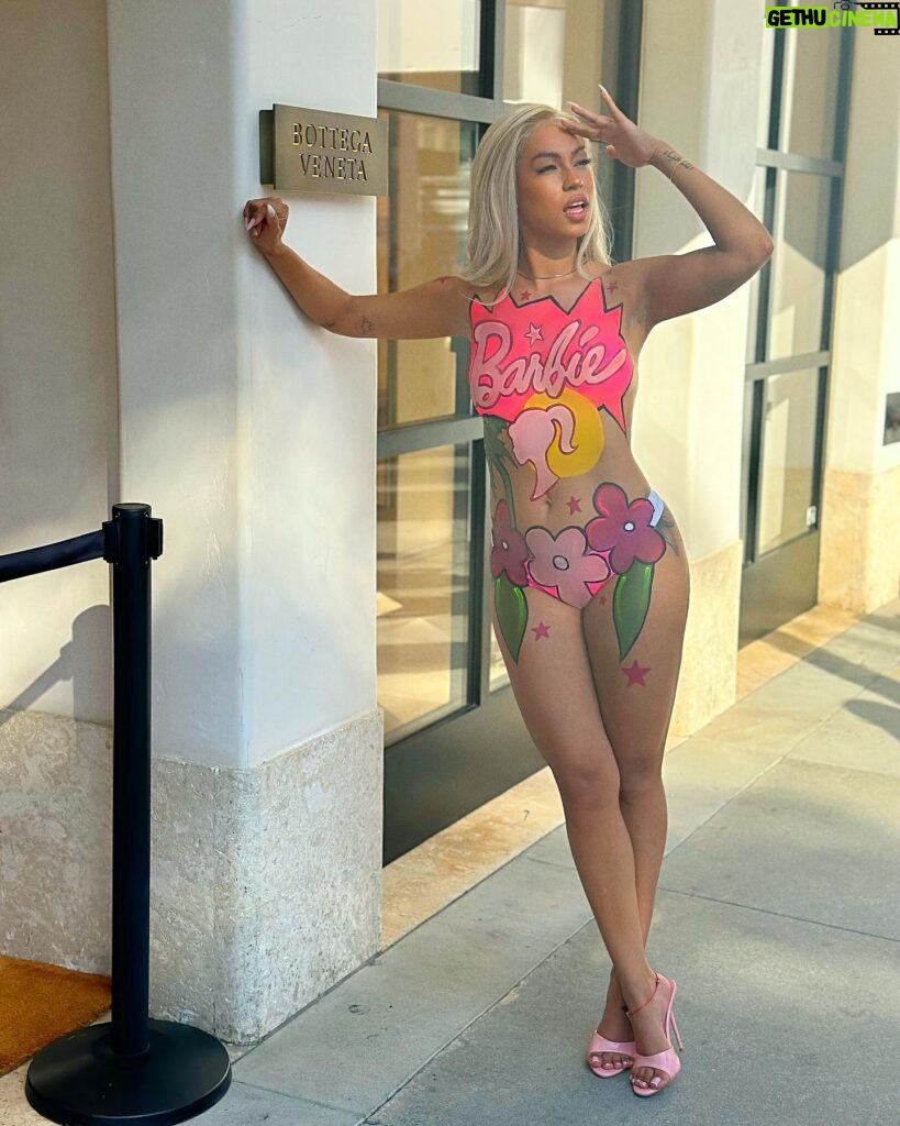 Zashia Monique Santiago Instagram - Barbie goes shopping 🛍️ ART by @johnborn