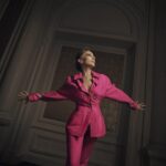 Zerrin Tekindor Instagram - Repost @lofficielturkiye ・・・ L’Officiel Türkiye Aralık/Ocak 2022-23 Tiyatro sayısı çıktı! Yayın Koordinatörü: @meltemaydin_ofc Yayın Direktörü, Moda Direktörü ve Röportaj: @inankirdemir Fotoğraf: @jiyankizilboga Saç: @mustafa_akguul Makyaj: @yagizyoldas