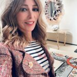 Zerrin Tekindor Instagram - PAD Paris fuarında, @galerie_melissa_paul standında Taylan Aygün tasarımı kilimi görmek çok mutlu etti beni… Harikaydı. @padesignart @byeroid @thetaygun #paris #padparis