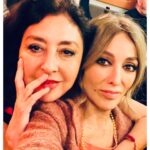 Zerrin Tekindor Instagram - Benim şahane okul arkadaşlarım… ❤️❤️❤️ Hacettepe Üniversitesi Ankara Devlet Konservatuvarı #SibelSürel #AlevBaymur #YeşimBilen #HülyaAksular #KeremKuraner #YenerTuran #AlparslanKaraduman #ErdalUğurlu 🤍