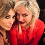 Zerrin Tekindor Instagram - Benim şahane okul arkadaşlarım… ❤️❤️❤️ Hacettepe Üniversitesi Ankara Devlet Konservatuvarı #SibelSürel #AlevBaymur #YeşimBilen #HülyaAksular #KeremKuraner #YenerTuran #AlparslanKaraduman #ErdalUğurlu 🤍